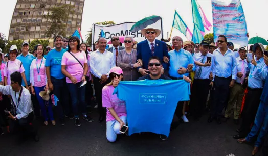 LÍDERES. Congresistas Julio Rosas y Federico Pariona, líderes religiosos Rodolfo Gonzalez y esposos Milagros y Guillermo Aguayo forman parte del principal grupo impulsor contra las políticas de igualdad de género.