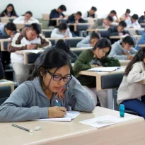 DESERCIÓN. Un reciente estudio indica que las mujeres presentan indicadores de abandono de estudios más altos. 