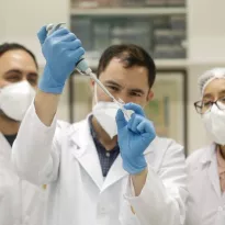 VALIDACIÓN. El investigador indica que se debe profundizar los estudios de la variante C.37 para determinar su peligrosidad.