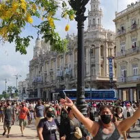 MANIFESTACIONES. Miles de cubanos disidentes al gobierno dictatorial continua protestando pese a la violenta represión policial.