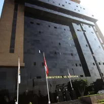 CARTA. El coronel Jorge Antonio Zapata menciona que “FAME S.A.C. es una empresa estatal adscrita al Ministerio de Defensa que no fabrica ningún tipo de explosivos ni sistemas de iniciación tales como dinamita, fulminante, cordón detonante y mecha lenta".