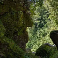 PERFIL DE PIEDRA. El Rostro Harakbut, escondido en la Reserva Comunal Amarakaeri, en la Amazonía sur del país, soporta las presiones de las crecientes economías ilegales. 