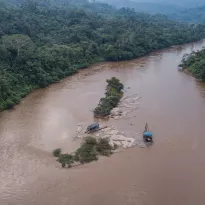 LEYENDA. La expansión de la minería ilegal terminará por devastar el ecosistema del distrito de El Cenepa, en Amazonas, afectando sus cuencas y cabeceras de ríos-