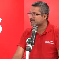 Es engañoso el dato de Ronald Atencio acerca de que el Senado puede vacar a un presidente en media hora.