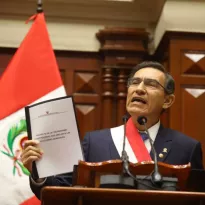 ANUNCIO. El presidente Martín Vizcarra anuncia la reforma constitucional luego de que el Congreso decidiera retener la facultad de levantar la inmunidad parlamentaria.