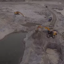 ARENA. Un negocio que suele pasar desapercibido, pero que está generando un daño ambiental considerable, según advierte la ONU. En la India ya se habla de mafias que lo explotan.