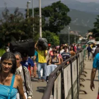 ÉXODO. La crisis política y económica de Venezuela ha obligado a la migración de millones de personas. Grupos criminales aprovechan esta situación para la compra y venta de oro de origen ilegal.
