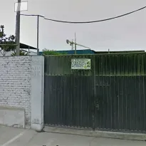 LOCAL. Fachada de la empresa Hanalei, en donde la policía y la fiscalía indican que se explotaba laboralmente a menores pertenecientes a una comunidad israelita.
