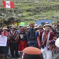 DISCURSO. El presidente de Fuerabamba, Gregorio Rojas, aseguró en quechua que la liberación de hermanos Chávez Sotelo es una condición previa a las negociaciones con el Estado y la mina. 