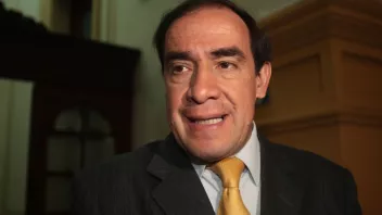 Yonhy Lescano 