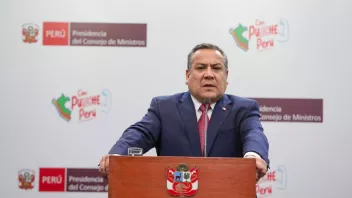 Es falsa la versión de Gustavo Adrianzén acerca de cómo se configura el delito de enriquecimiento ilícito.