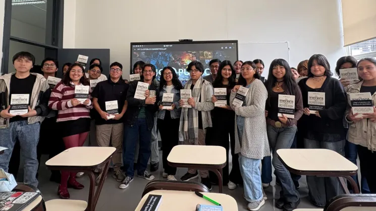 LECTURAS. Campaña “Forjando Lectores” con alumnos de la Universidad Nacional Mayor de San Marcos (UNMSM).